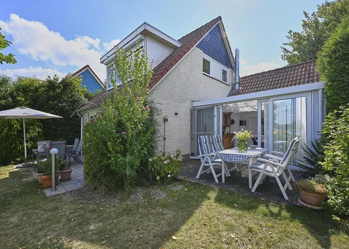 بيت للعطل Aan De Oever