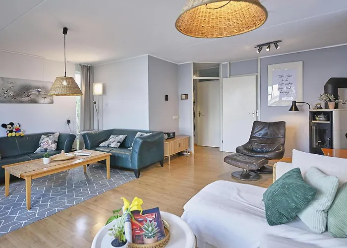 Aan De Oever بيت للعطل Stevensweert