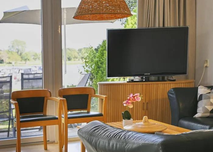 بيت للعطل Aan De Oever