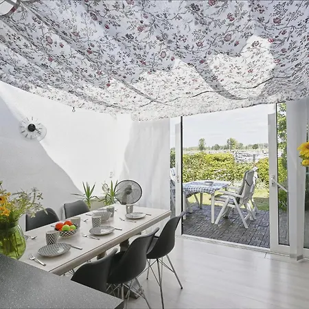 Aan De Oever * Stevensweert