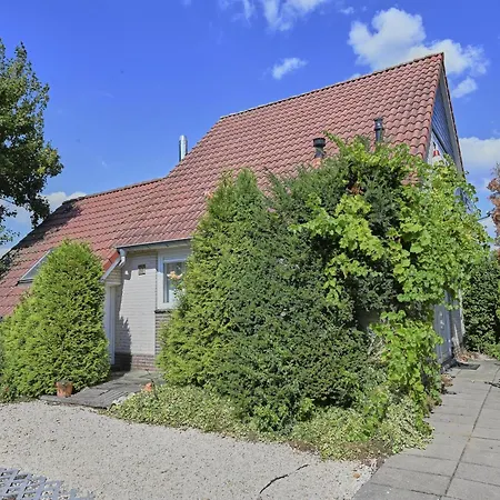 Aan De Oever בית נופש *