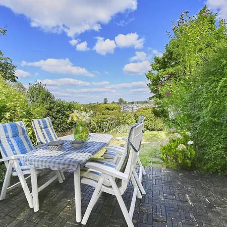 Aan De Oever בית נופש Stevensweert