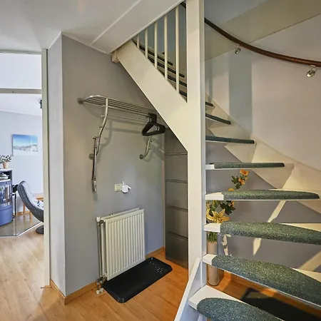 Aan De Oever בית נופש *